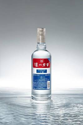 白酒產品密集推新背后的市場博弈丨封面觀酒